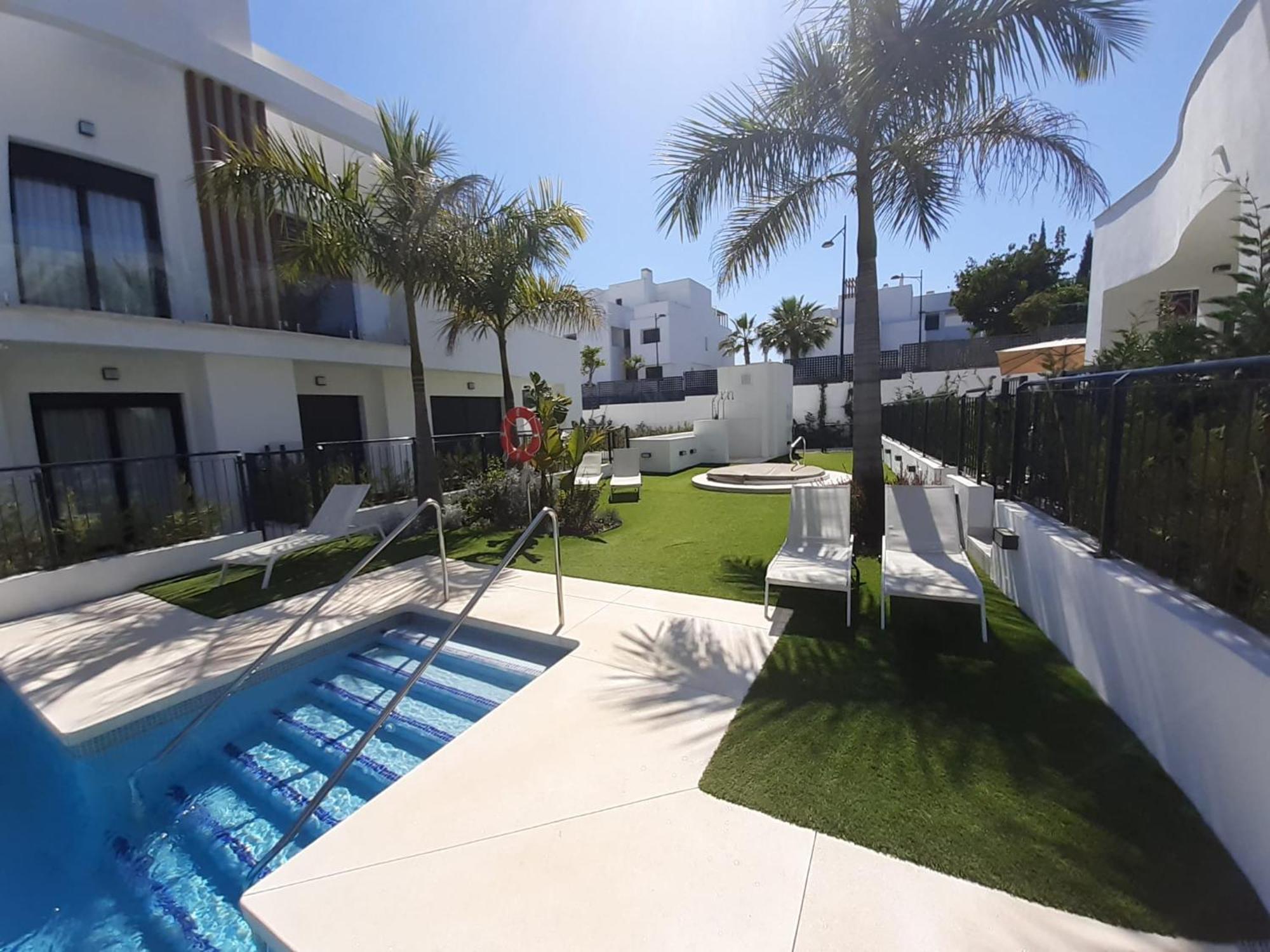 Los Miradores Del Sol By Mar Holidays Estepona Exterior foto